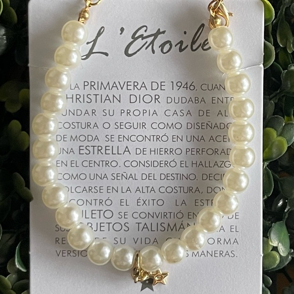 Dior Jewelry - Elegant Dior upcycled Faux Pearl Bracelet with Star charm and card